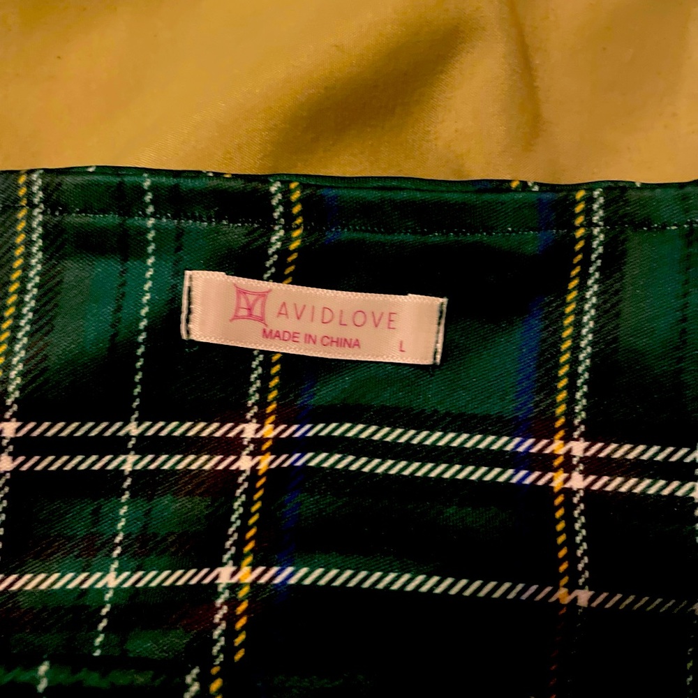 Green plaid skirt—women’s large